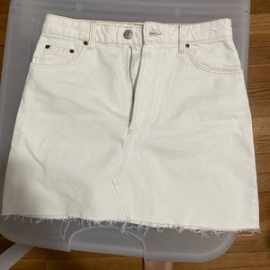 Like new white ZARA skirt